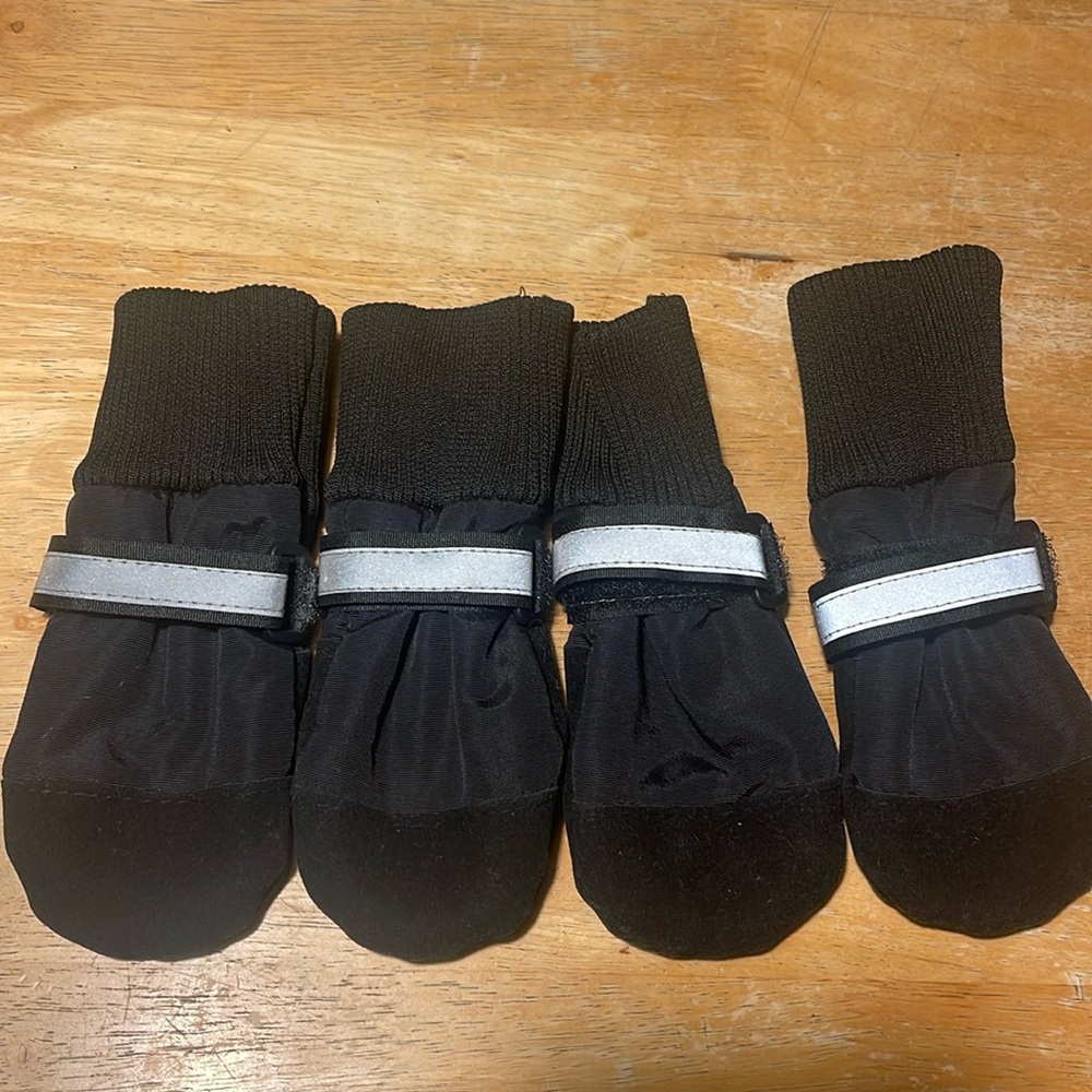 Dog Boots/ Pet Dog Shoes Medium Velcro, reflective